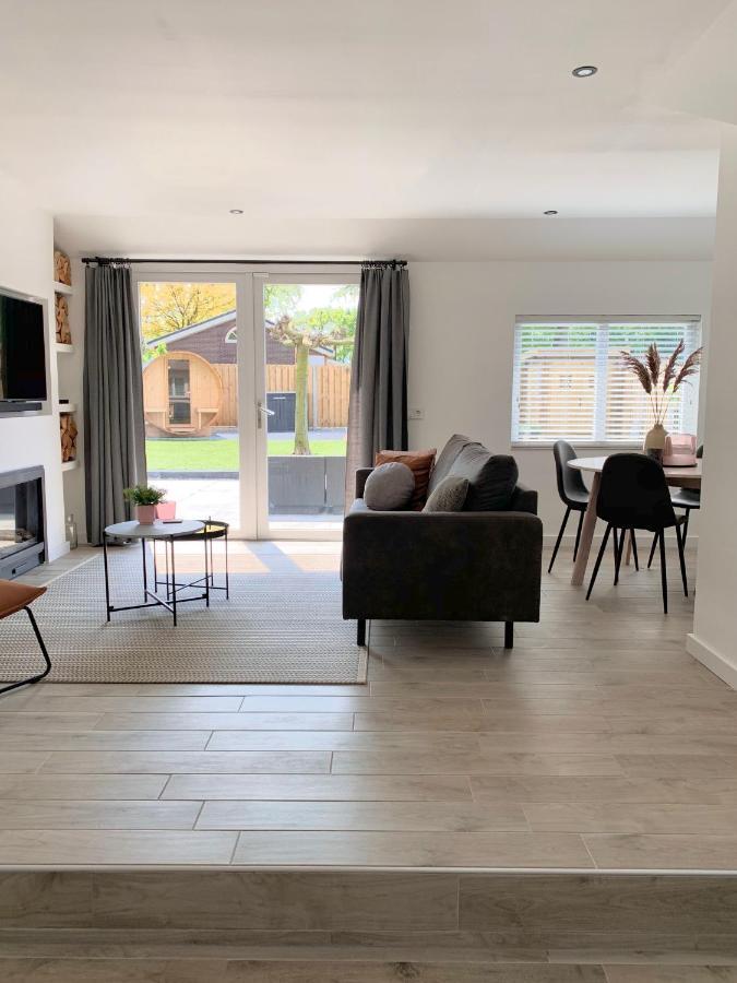 Liv Residence Holiday Home With Sauna & Fireplace Ermelo Bagian luar foto