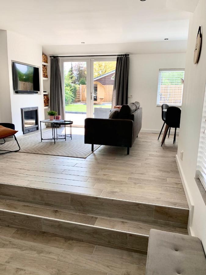 Liv Residence Holiday Home With Sauna & Fireplace Ermelo Bagian luar foto