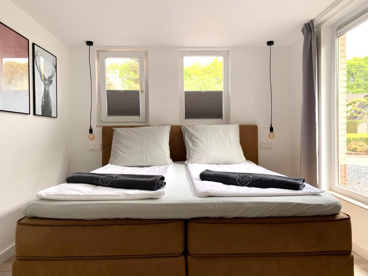 Liv Residence Holiday Home With Sauna & Fireplace Ermelo Bagian luar foto