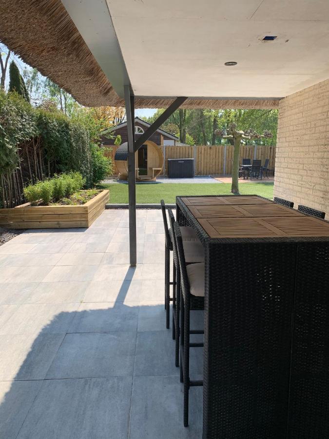 Liv Residence Holiday Home With Sauna & Fireplace Ermelo Bagian luar foto