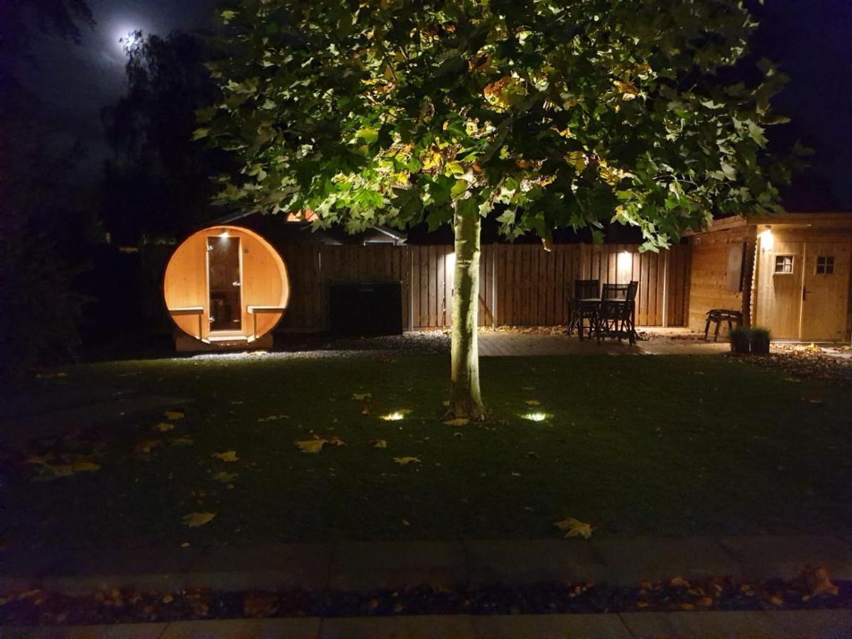 Liv Residence Holiday Home With Sauna & Fireplace Ermelo Bagian luar foto