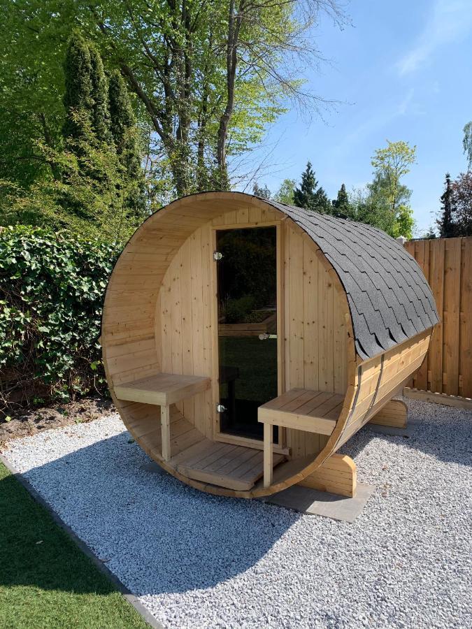 Liv Residence Holiday Home With Sauna & Fireplace Ermelo Bagian luar foto